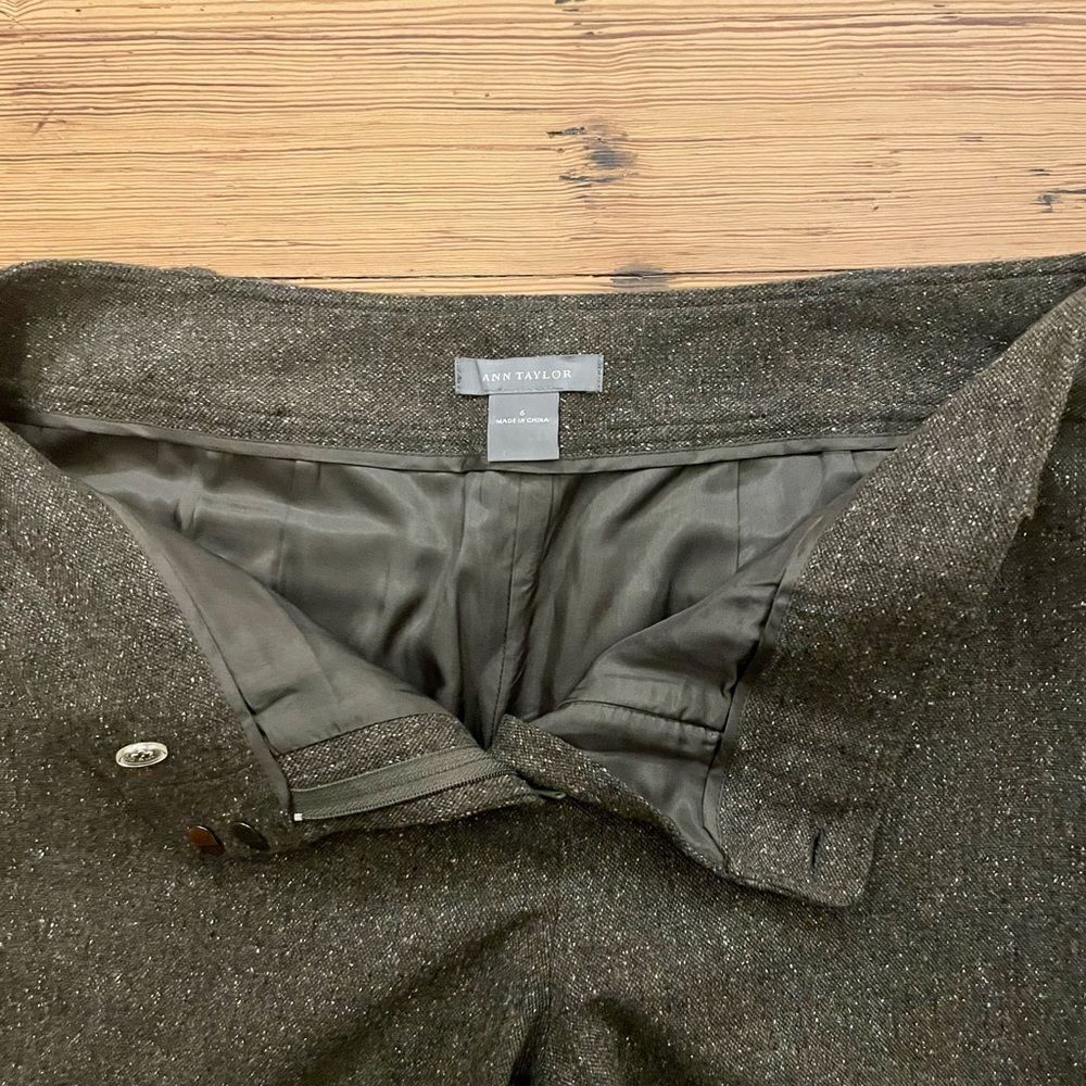 Ann Taylor tweed trousers. Size 6. - Picture 4 of 13